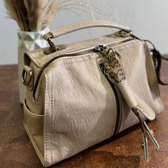 URBAN CHIC Bag-Backpack – Freedom of Style in Every Move - Picture 6 of 13